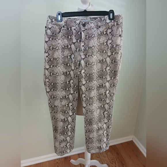 Chico's Platinum Denim Reptile Snake Print Ankle Jeans - Picture 1 of 4